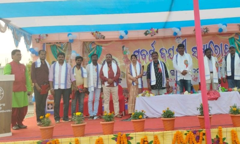 ଆଯ୍ୟ କନ୍ୟା ଗୁରୁକୂଳ ଆଶ୍ରମରେ ସୁବଣ୍ଣ ଜୟନ୍ତୀ ଉଛବ ପାଳିତ