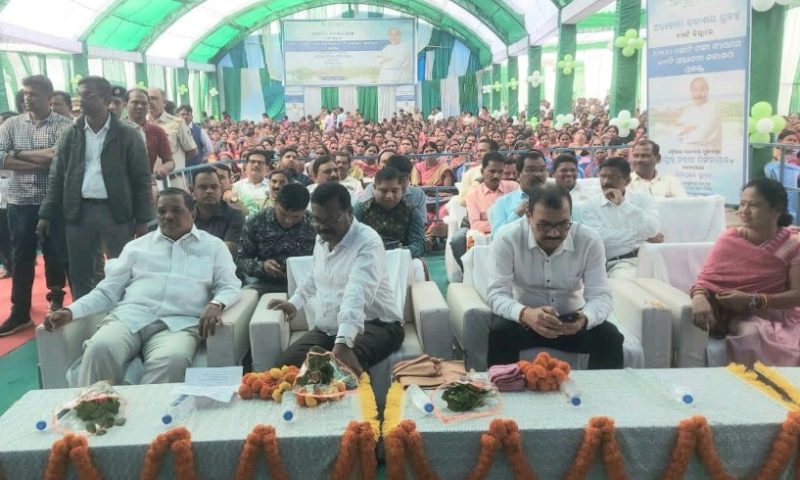 ଗୋଧନେଶ୍ୱର ସ୍ଥିତ ମହାନଦୀରେ ଅନ୍ତଃନଦୀ ଜଳାଶୟ ପ୍ରକଳ୍ପ ର ଭିତ୍ତି ପ୍ରସ୍ତର ସ୍ଥାପନ କଲେ ଆଭାସୀ ମାଧ୍ୟମରେ ମୁଖ୍ୟମନ୍ତ୍ରୀ ନବୀନ ପଟ୍ଟନାୟକ