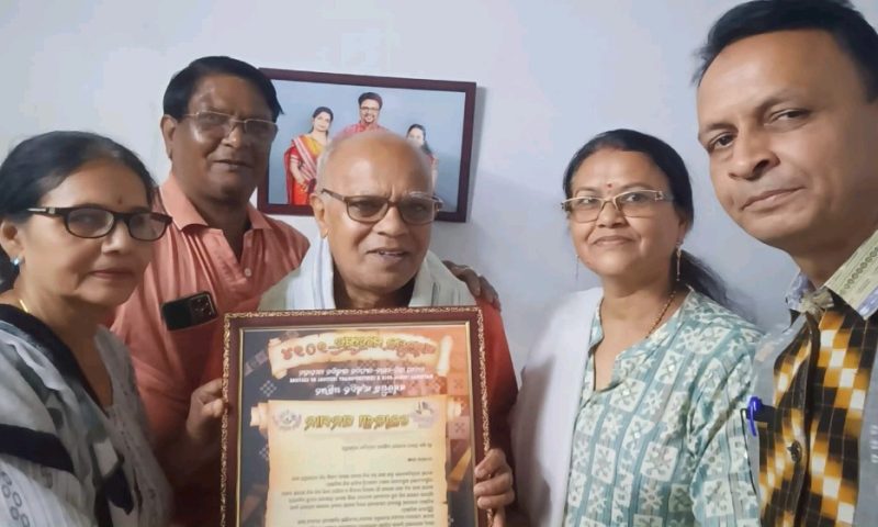 ସମ୍ବଲପୁର ମହୋତ୍ସବ ସାମ୍ବାଦିକ ଶିବ ପ୍ରସାଦ ମେହେରଙ୍କୁ ଦେଲା ଲୋକଶ୍ରୀ ସମ୍ମାନ