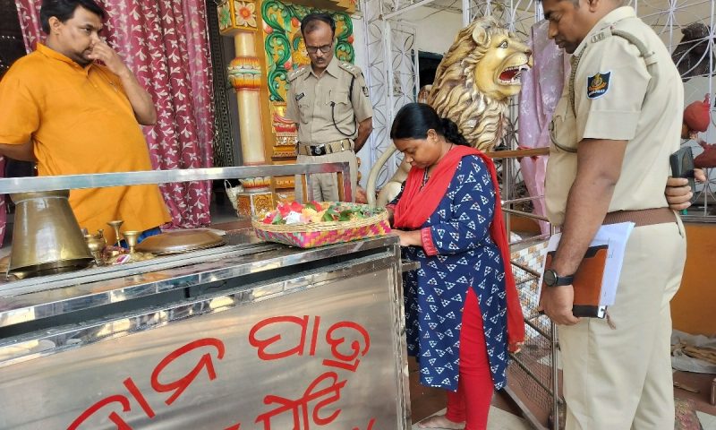 ରେଙ୍ଗାଲି ରେ ସିରିଜ୍ ଚୋରି। ମନ୍ଦିର କୁ ମଧ୍ୟ ଛାଡ଼ିଲେ ନାହିଁ ଚୋର।