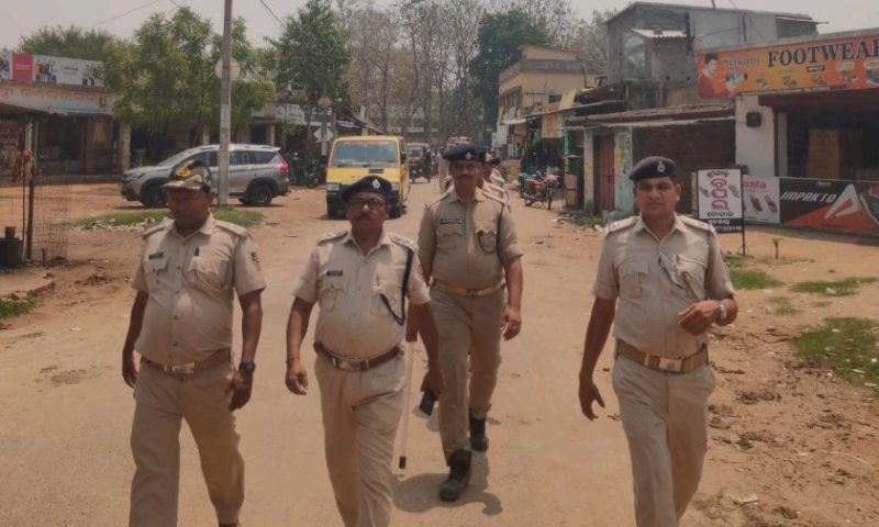 ସୁବଳୟା ପୋଲିସ ର ସହରରେ ଫ୍ଳାଗ୍ ମାର୍ଚ୍ଚ