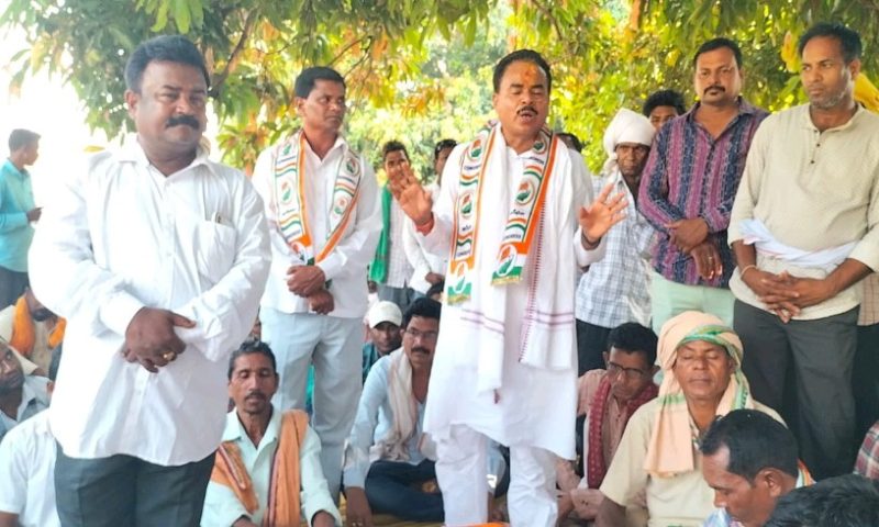 ଲାଞ୍ଜିଗଡ ନିର୍ବାଚନ ମଣ୍ଡଳୀରେ କଂଗ୍ରେସର ବାଇକ ଶୋଭାଯାତ୍ରା ଓ ସାଧାରଣ ସଭା