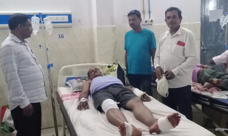 ଅଜଣା ଗାଡି ଧକ୍କାରେ ଶିକ୍ଷକ ଗୁରୁତର