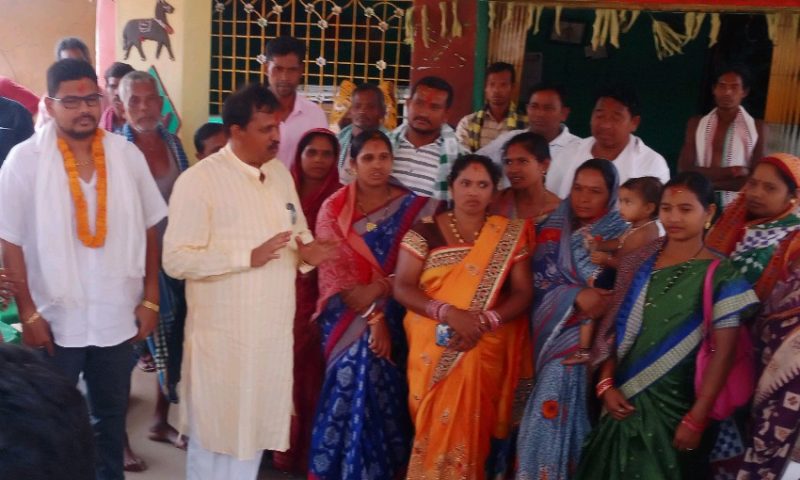 ଲାଞ୍ଜିଗଡ ନିର୍ବାଚନ ମଣ୍ଡଳୀ : ଦୁର୍ଗମ ଅଞ୍ଚଳରେ ବିଜେଡି ବିଧାୟକ ପ୍ରାର୍ଥୀଙ୍କ ମାରାଥନ ପ୍ରଚାର