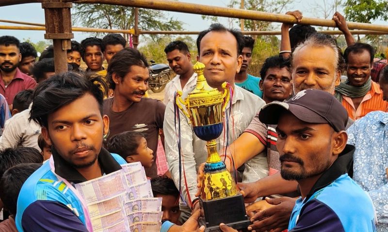 ଜୟବଜରଙ୍ଗବଳି କ୍ରିକେଟ ଟୁର୍ଣ୍ଣାମେଣ୍ଟ ଉଦଯାପିତ,ପାଣିଗାଁ ଦଳ କୁ ହରାଇ ଲଡୁଗାଁ ଦଳ ଚମ୍ପିୟାନ।