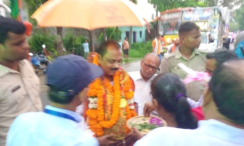 ସୋରଡ଼ା ବିଧାୟକ ନୀଳମଣି ଙ୍କୁ ବଡବୋରସିଂ ନିବେକାନନ୍ଦ ଶିଶୁଶିକ୍ଷା ପ୍ରତିଷ୍ଠାନରେ ବିପୁଳ ସମ୍ବର୍ଦ୍ଧନା