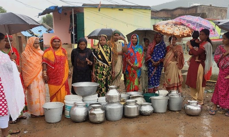ଲକ୍ଷ୍ମୀପୁର ରେ ବର୍ଷା ଦିନରେ ମଧ୍ୟ ଜଳ କଷ୍ଟ।୮ମାସ ହେଲା ଜଳ ଯୋଗାଣ ହଉନଥିବା ଅଭିଯୋଗ କଲେ ମହିଳା… ତୁରନ୍ତ ପାଣି ଦିଅ ନଚେତ ଜିଲ୍ଲାପାଳ ଙ୍କ ନିକଟରେ ଫେରାଦ ହେବୁ….ସାହିବାସିନ୍ଦା