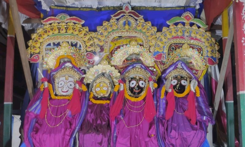 ସୁବଳୟା ରେ ଶ୍ରୀ ଜୀଉମାନଙ୍କର ସୁନାବେଶ ଦର୍ଶନ ପାଇଁ ବହୁ ଭକ୍ତ ଶ୍ରଦ୍ଧାଳୁ ମାନଙ୍କ ସମାଗମ