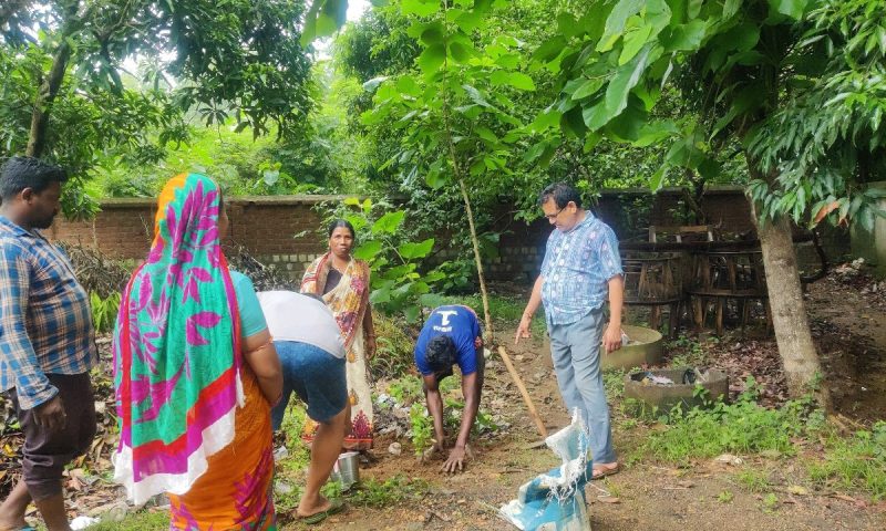 ଶ୍ରୀକାନ୍ତ ଉଦ୍ୟାନରେ ବୃକ୍ଷରୋପଣ