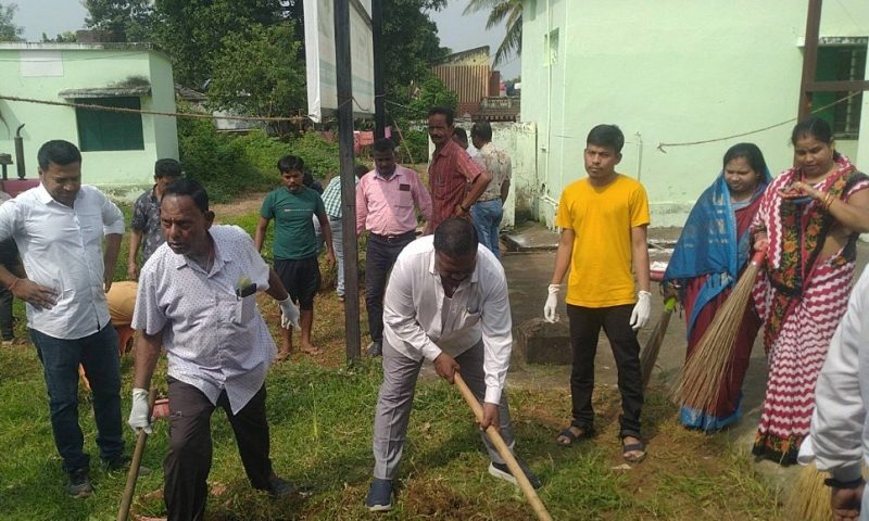 ଜମନକିରା ଆୟୁଷ୍ମାନ ଆରୋଗ୍ୟ ଶିବିର ସହିତ ସ୍ୱଚ୍ଛତା କାର୍ଯ୍ୟକ୍ରମ ଅନୁଷ୍ଟିତ