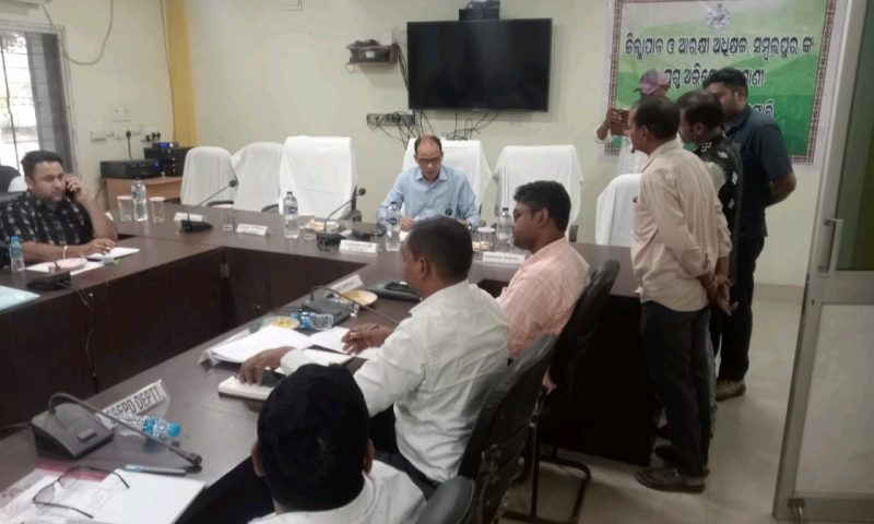 ରେଙ୍ଗାଲି  ବ୍ଲକ ଠାରେ ଜନ ଅଭିଯୋଗ ଶୁଣାଣି