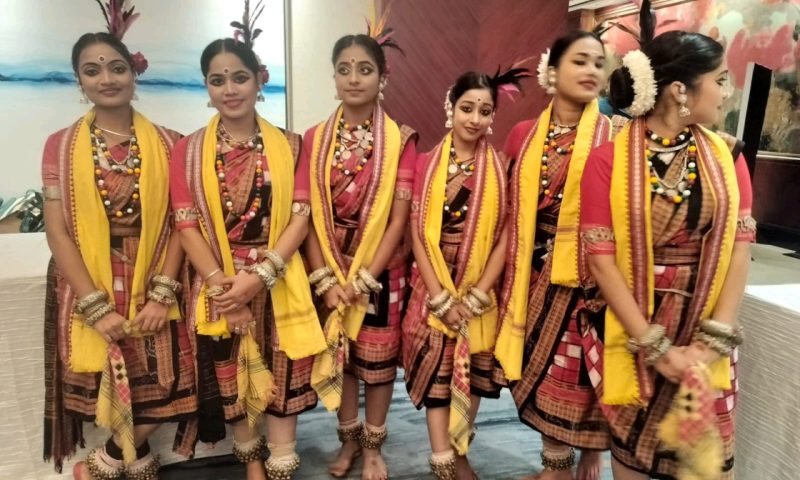 ସିଙ୍ଗାପୁରରେ ଆୟୋଜିତ ମେକଇନ ଓଡିଶା କାର୍ଯ୍ୟକ୍ରମ ରେ ପରିବେଶିତ ହେଲା ସମ୍ବଲପୁରୀ ନୃତ୍ୟ