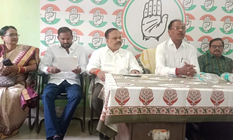 ନାରୀ ହିଂସାକୁ ୧୦ରେ କଂଗ୍ରେସ କରିବ ଗର୍ଜନ, ରାଜ୍ୟପାଳଙ୍କୁ ଦେବ ଦାବିପତ୍ର