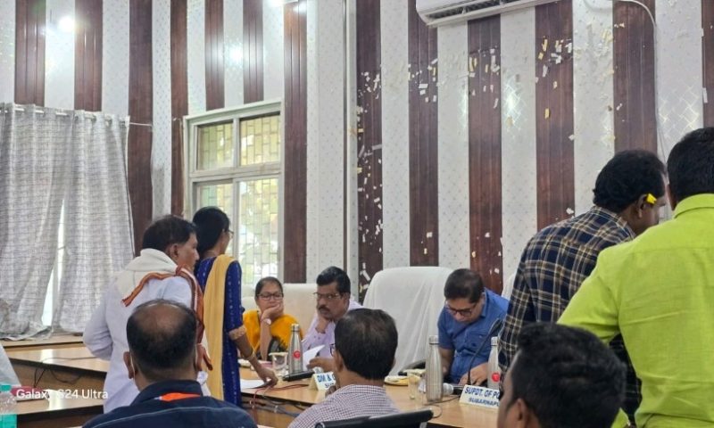 ଉଲୁଣ୍ଡା ବ୍ଲକରେ ଜିଲ୍ଲାପାଳ ଓ ଆରକ୍ଷୀ ଅଧିକ୍ଷକ ଙ୍କ ଯୁଗ୍ମ ଅଭିଯୋଗ ଶୁଣାଣି