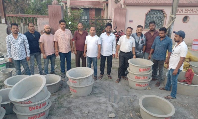 ବୁଲା ଗୋରୁଙ୍କ ପାଇଁ ପାଣି କୁଣ୍ଡ ସେବା