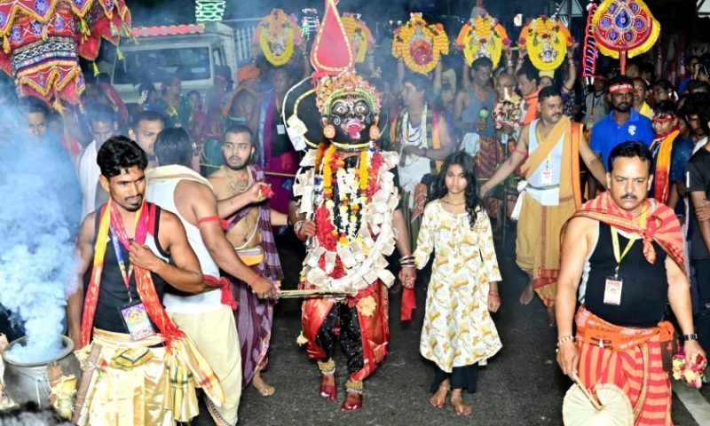 ମା’ ପାଟ୍ଟଖଣ୍ଡା ଠାକୁରାଣୀ ଯାତ୍ରା:ନଗର ଭ୍ରମଣ ବେଳେ ଶତାଧିକ ଭକ୍ତ ଙ୍କ ସମାଗମ