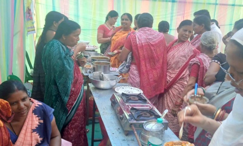 ପାରମ୍ପାରିକ ଖାଦ୍ୟ ସାମଗ୍ରୀ ପ୍ରଦର୍ଶନ