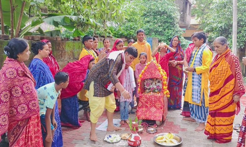 ନିଆରା ଯାତରା:ବାର ବର୍ଷରେ ପିଲାଙ୍କ ରଥଯାତ୍ରା